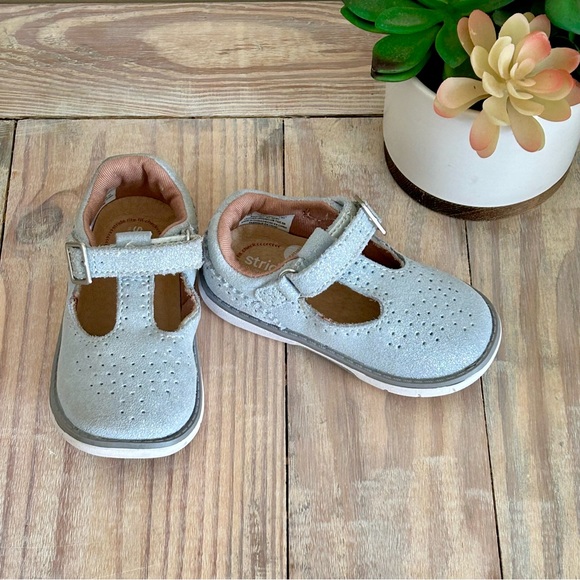Stride Rite Nell Silver Mary Jane Flat - Picture 3 of 15